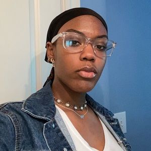 Meet your Posher, Kayla